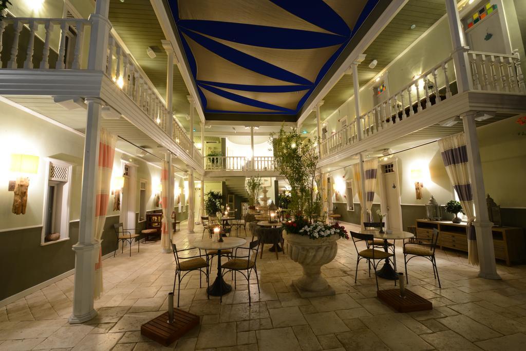 Marge Hotel Çeşme Exterior foto